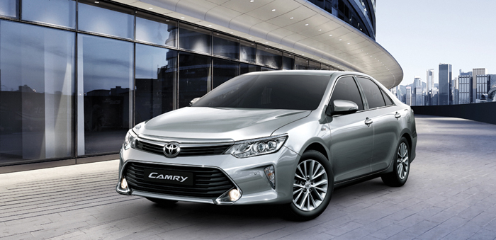 Phiên bản nâng cấp Toyota Camry 2017 ra mắt với giá từ 997 triệu đồng